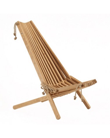 Sedia a sdraio naturale in legno di betulla e canapa con schienale regolabile su due posizioni.