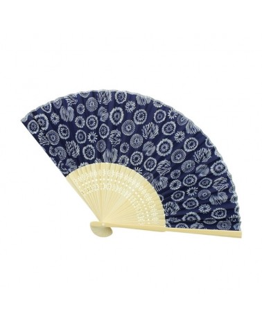 Ventaglio in tessuto blu hanabi giapponese con decorazioni.