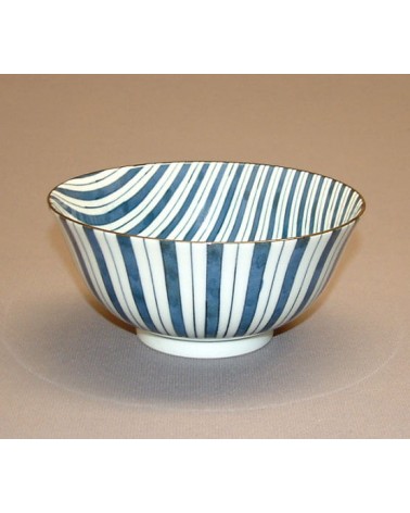 Ciotola artigianale giapponese in ceramica righe blu.