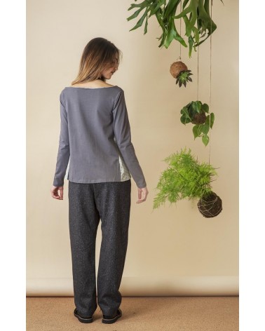 Maglia grigia in jersey di cotone con fianchi e bordino a contrasto, TG L. Articolo di sartoria